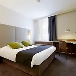 Campanile Gare- Geneve ホテル 3*