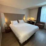 ホテル Campanile Gare- Geneve 3*