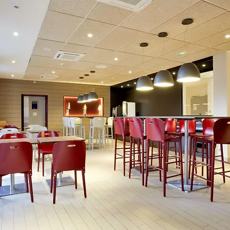 Campanile Gare– Genève Hotel 3*