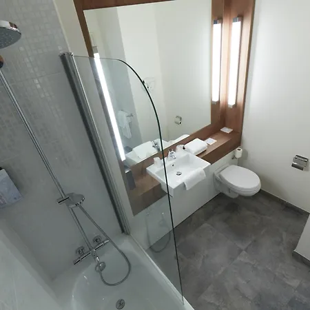 Hotel Campanile Gare– Genève 3*