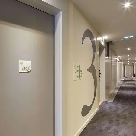 Campanile Gare– Genève Hotel 3*