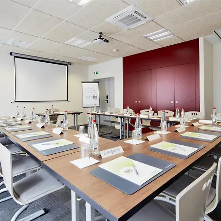 Campanile Gare- Geneve Hotel