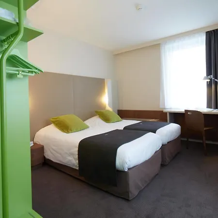 Campanile Gare– Genève Hotel 3*